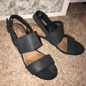 Toms heels